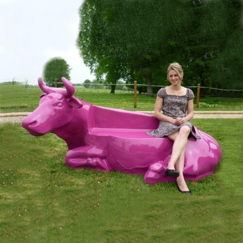 GRANDE vache en forme de banc couleur vives