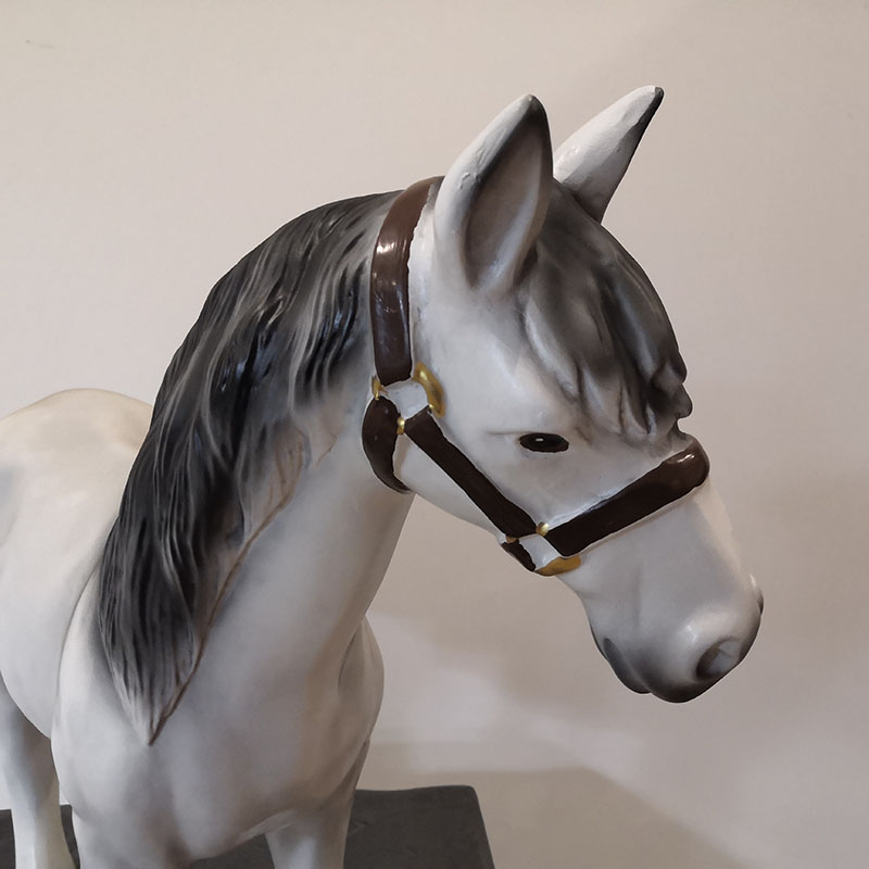 petit cheval blanc nlcdeco animaux ferme en resine plastique decoration