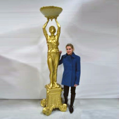 Statue-femme-lampe-or-sur-socle-nlcdeco