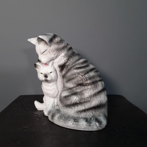 Statuette chatte grise décorative nlcdeco