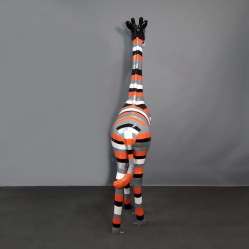 Grande girafe décorative en résine nlcdeco