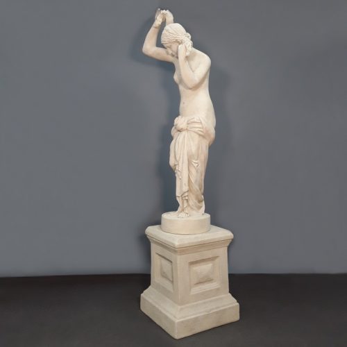 Reproduction en pierre d'une statue de femme nue nlcdeco