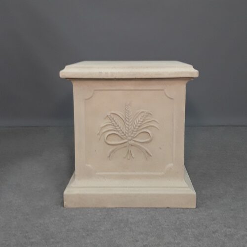 reproduction of a stone base nlcdeco