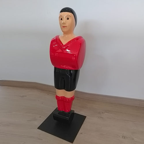 Joueur de baby foot geant statue