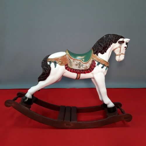 cheval à bascule en bois