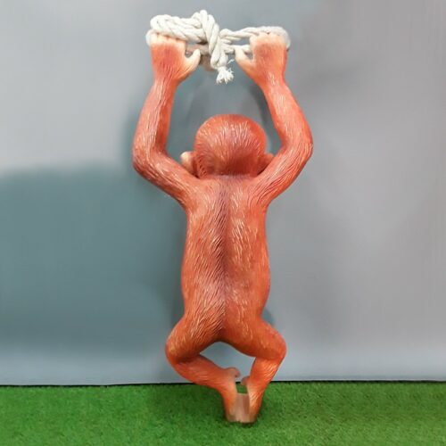 statue orang-outan suspendu