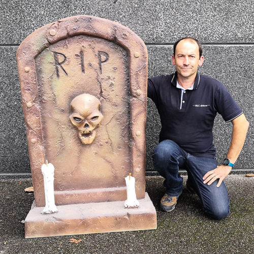 tombe halloween 2 bougies nlcdeco.fr decor peur pierre tombale (2)