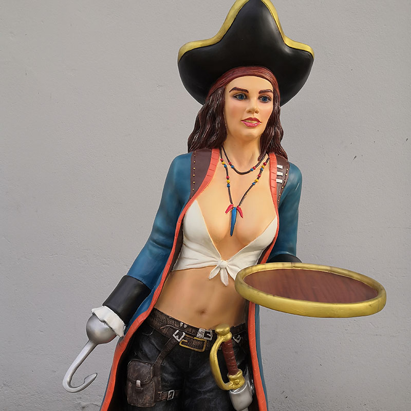 Serveuse sexy pirate 180 cm r316 personnage en resine nlcdeco.fr decoration pirate corsaire