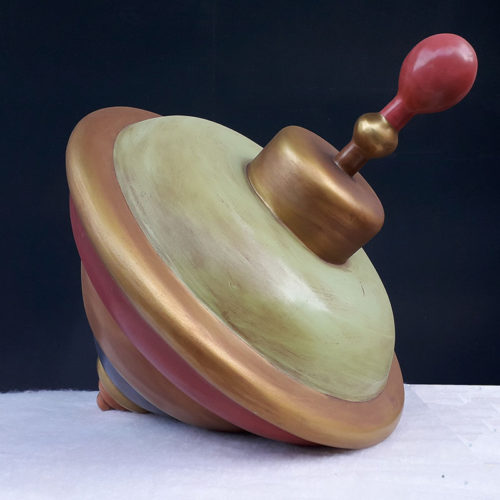 Toupie jouet ancien décor tourner couleur animation enfant jeux nlc deco vue globale (1)