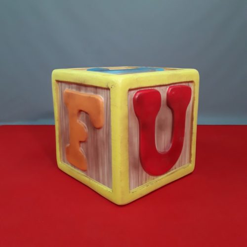 cube géant lettre couleur nlcdeco