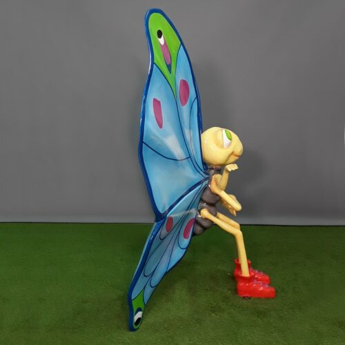 statue papillon personnage