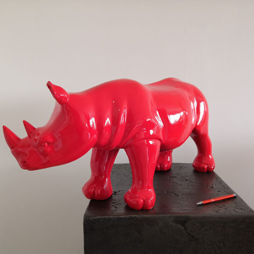 Rhinocéros médium Rouge nlcdeco animaux en résine et décor