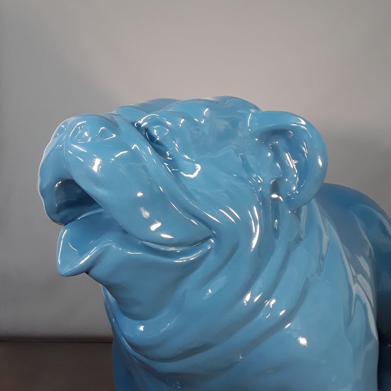 Bouledogue géant bleu en résine nlcdeco