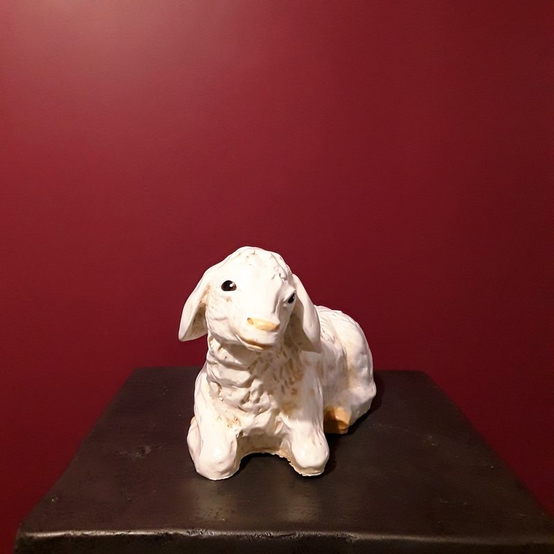 Statue animal résine agneau couché nlcdeco