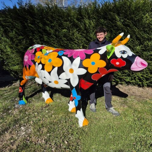 vache factice multi couleur fleurs géantes