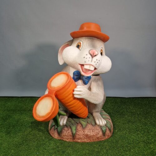 mannequin lapin géant décors de PÂQUES