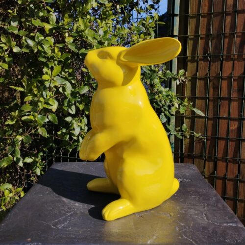 statue céramique lapin debout couleur jaune nlcdeco