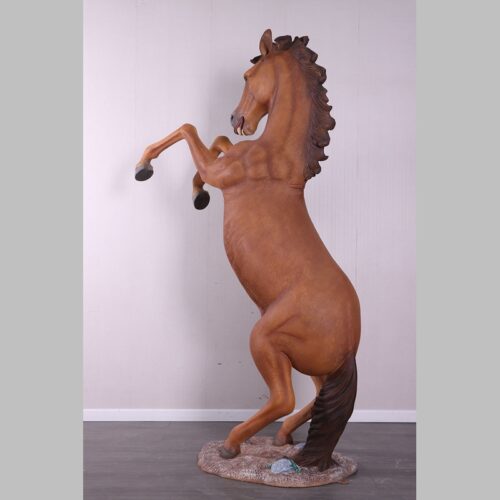 cheval cabré 3d en résine vue de dos