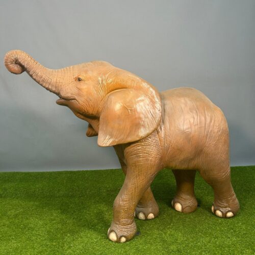 mannequin jeune éléphant en résine