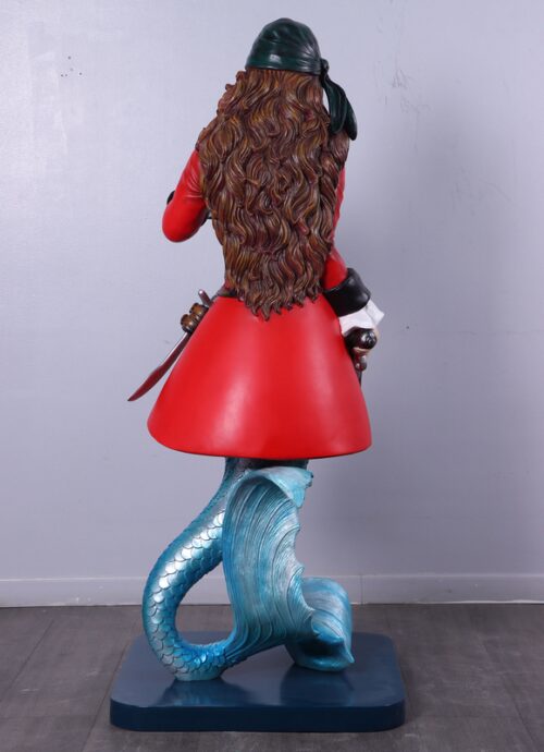 statue de sirène pirate en résine