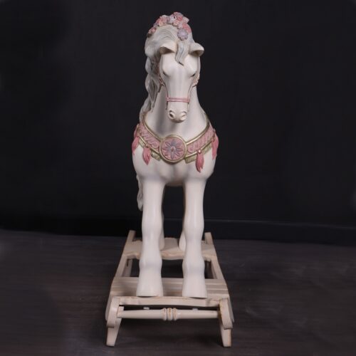 copie d'un cheval de manège ancien