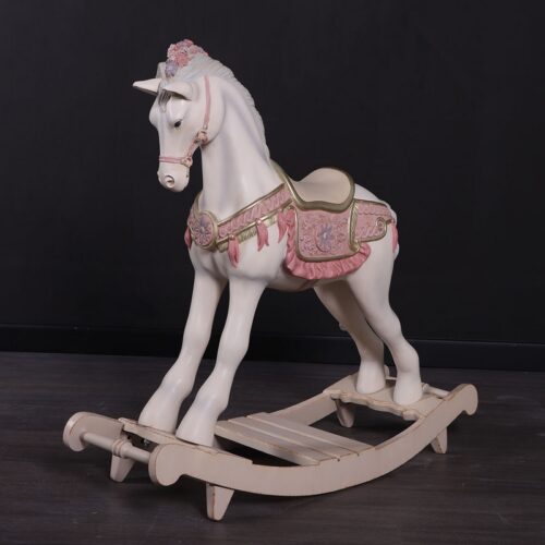 cheval de manège ancien décor chambre d'enfants