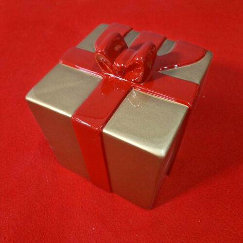 réplique d'un cadeau géant en résine