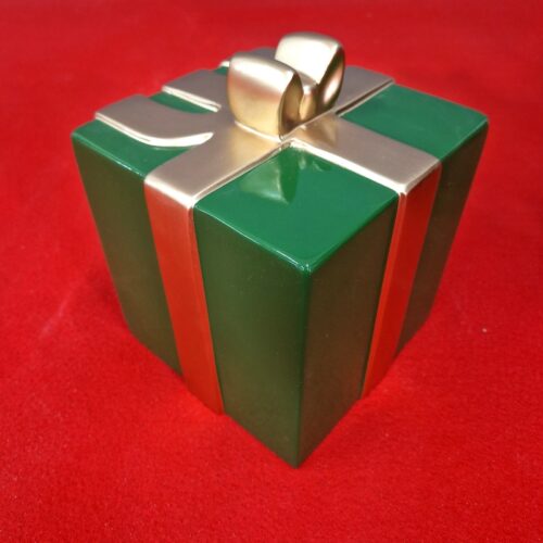 grand cadeau en résine décor de noël extérieur
