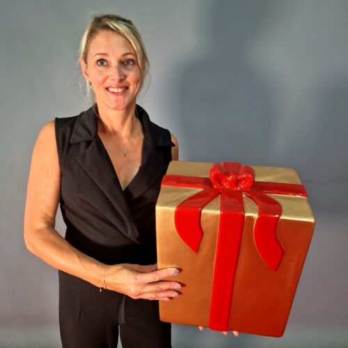 grand cadeau factice en résine