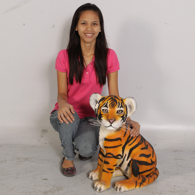 Bebe Tigre Assis Decors Figurines Et Animaux Exotiques Resine
